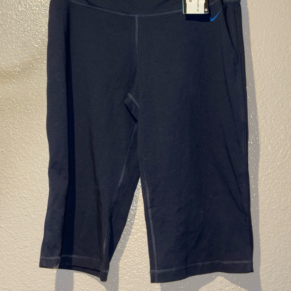 Nike Women’s Be Strong Dark Blue Capri Yoga pants Running Sports Healthy Active
